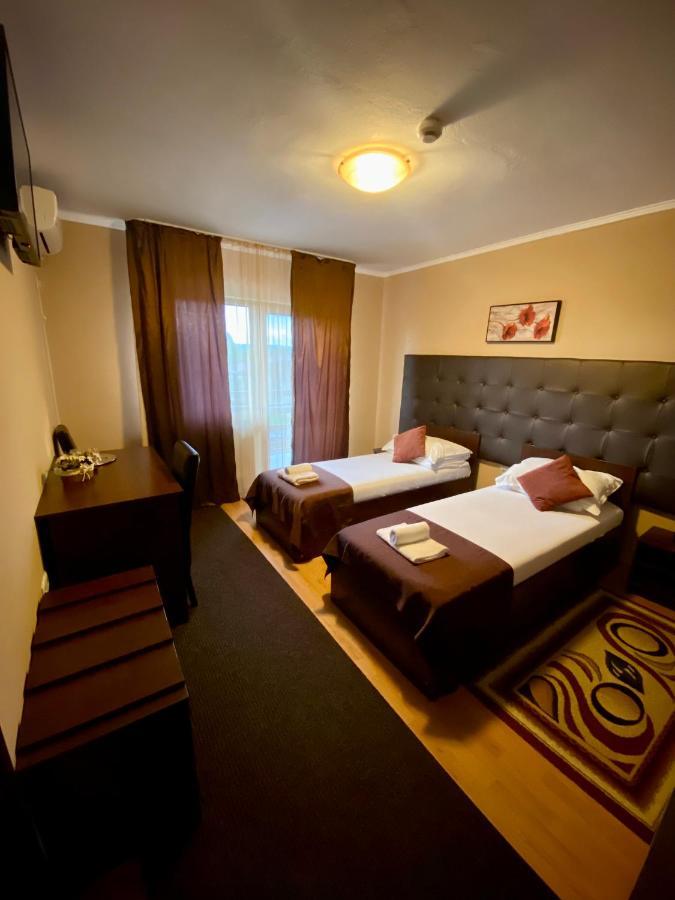 Hanul Lui Bogdan Economy Inn Faget  Екстер'єр фото