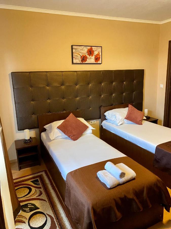 Hanul Lui Bogdan Economy Inn Faget  Екстер'єр фото