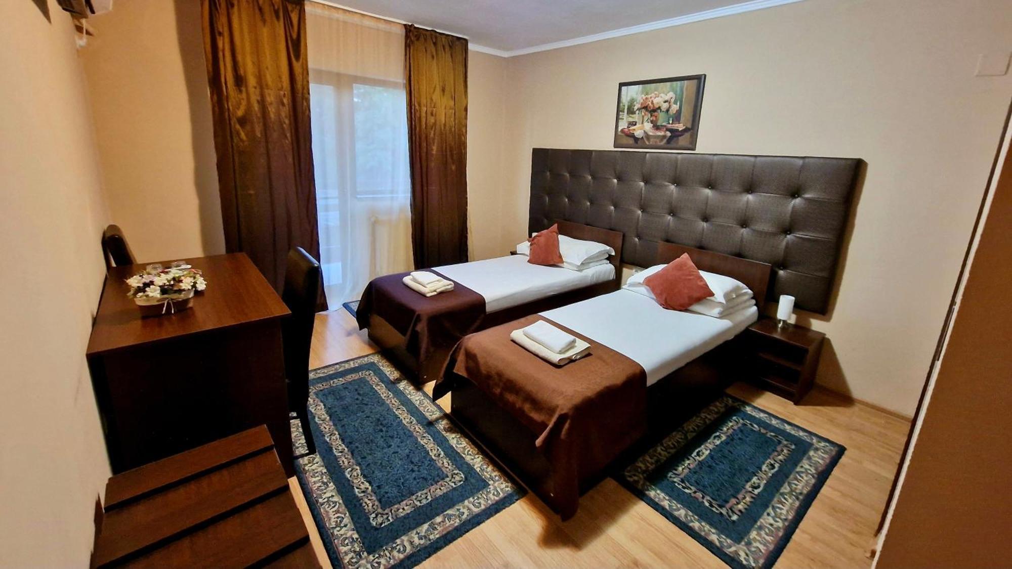Hanul Lui Bogdan Economy Inn Faget  Екстер'єр фото