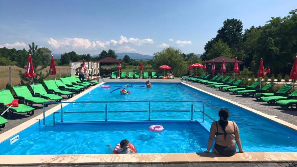 Hanul Lui Bogdan Economy Inn Faget  Екстер'єр фото