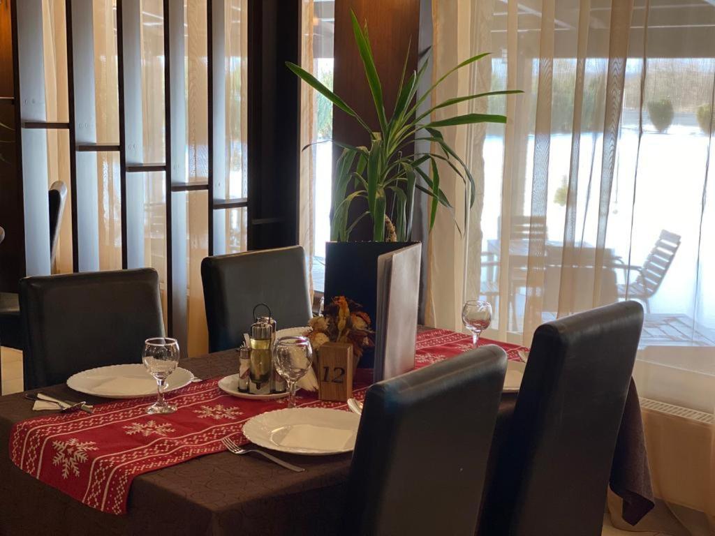 Hanul Lui Bogdan Economy Inn Faget  Екстер'єр фото