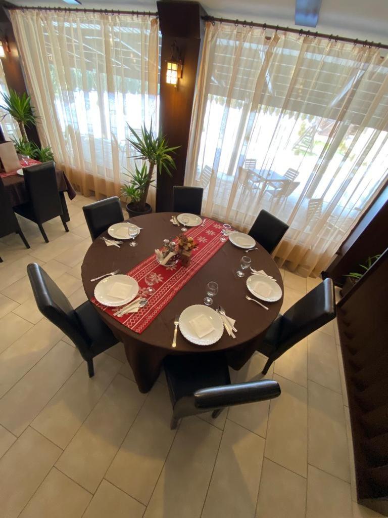 Hanul Lui Bogdan Economy Inn Faget  Екстер'єр фото