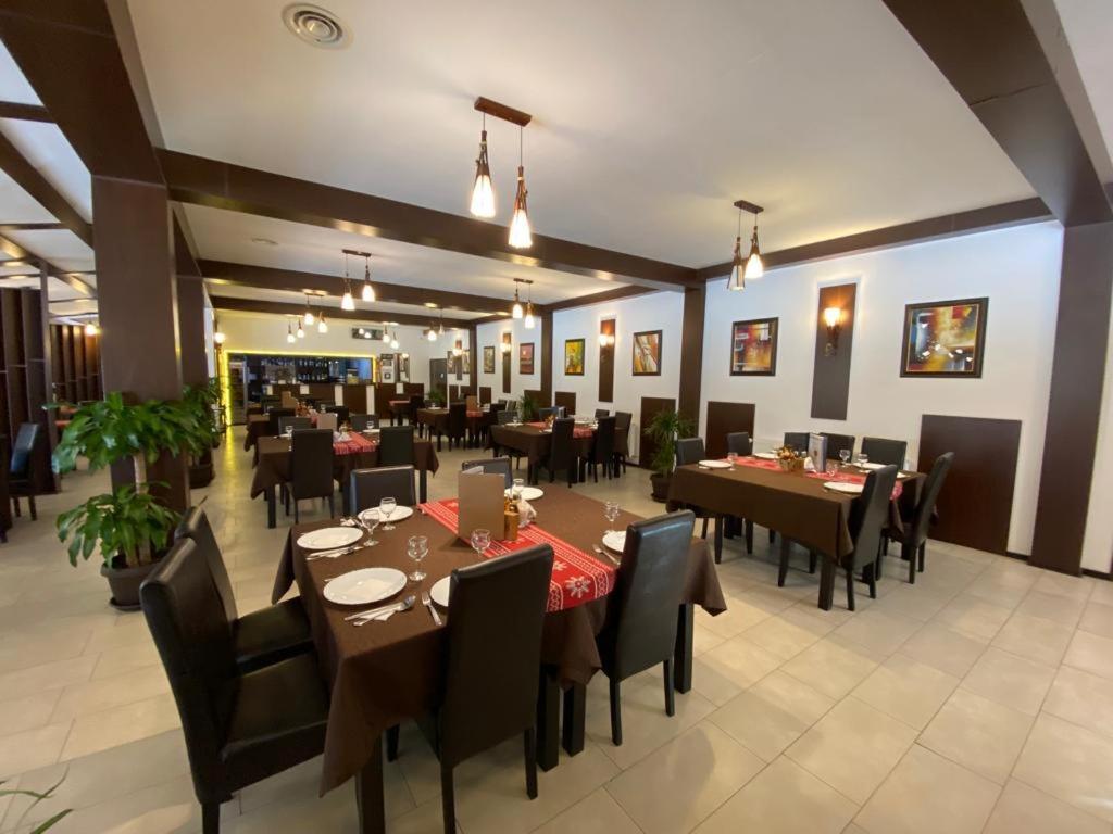 Hanul Lui Bogdan Economy Inn Faget  Екстер'єр фото