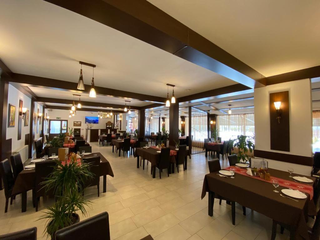 Hanul Lui Bogdan Economy Inn Faget  Екстер'єр фото